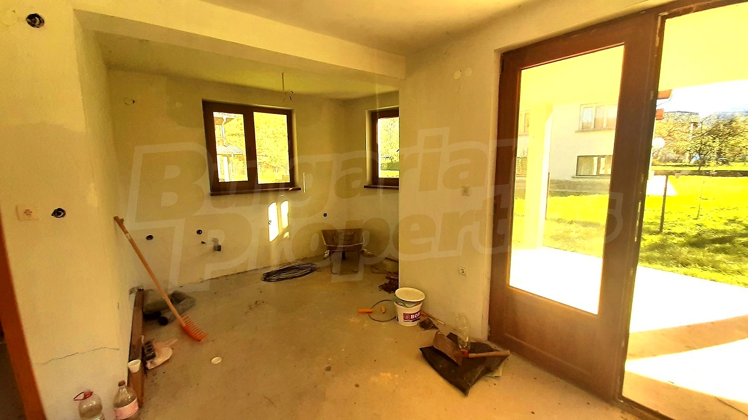 Gallery Picture 10