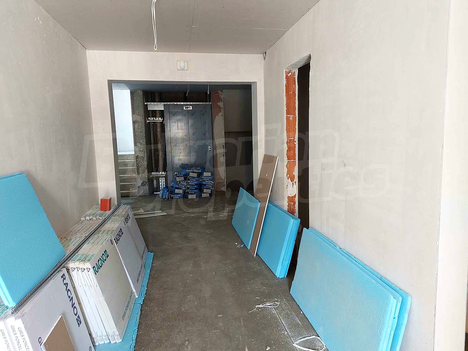 Gallery Picture 34