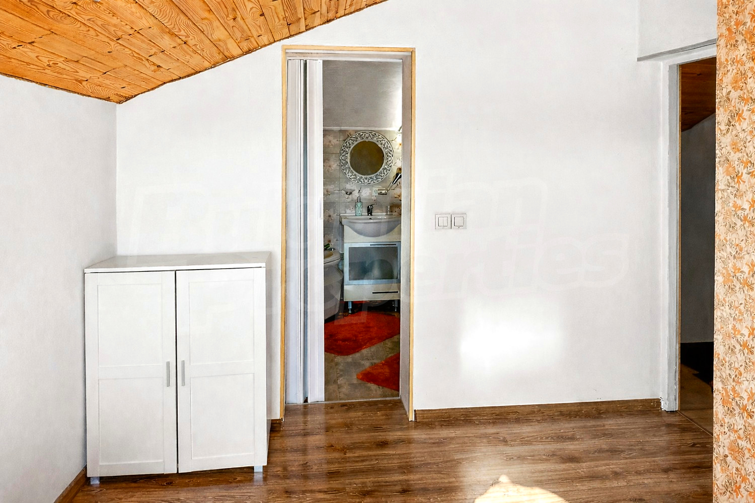 Gallery Picture 8
