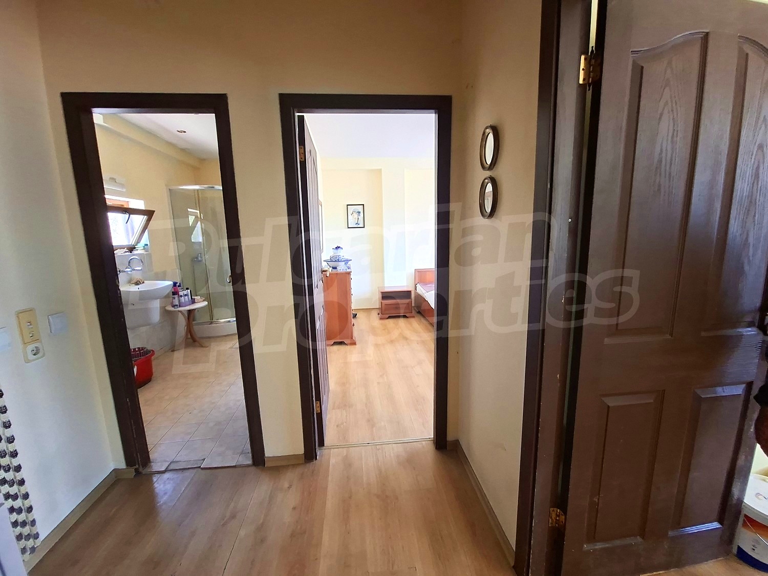 Gallery Picture 16
