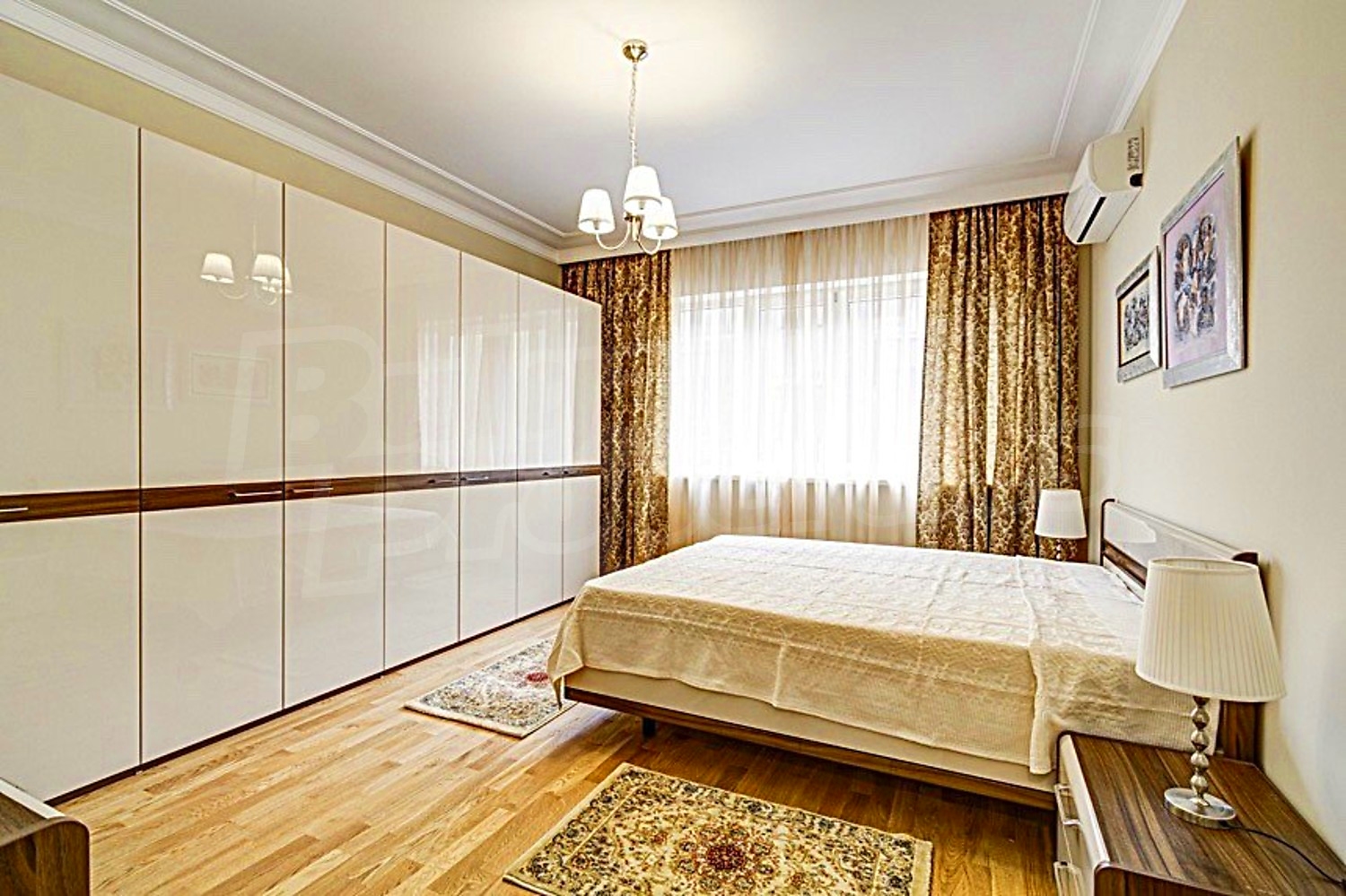 Gallery Picture 8