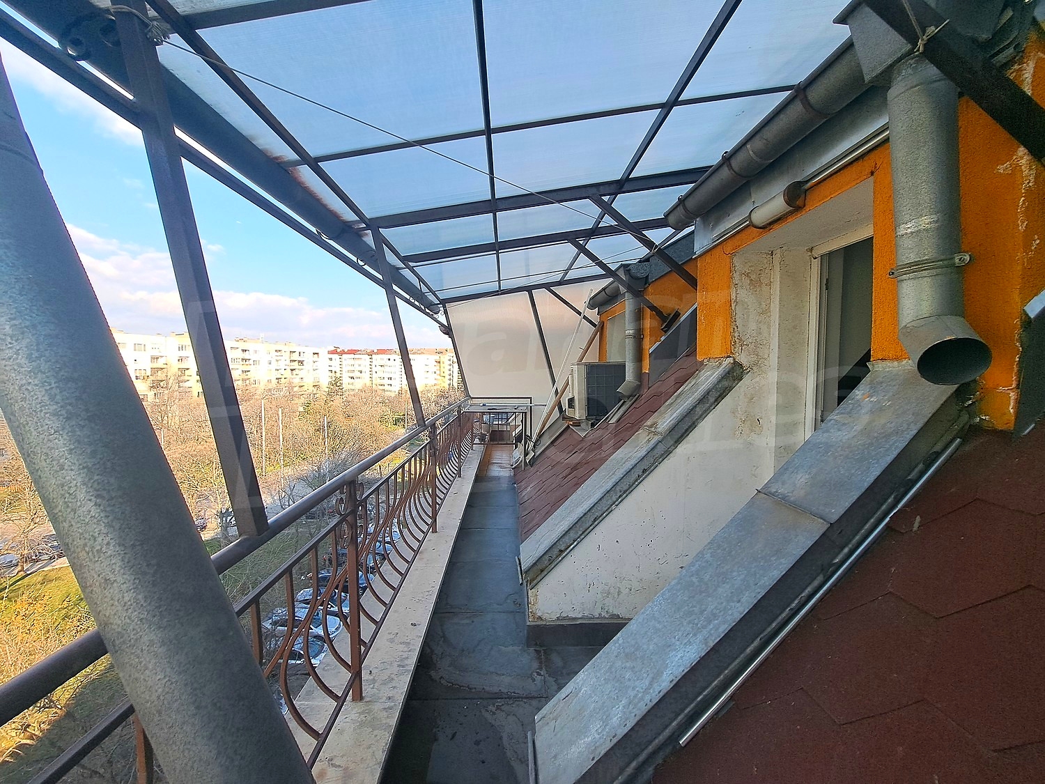 Gallery Picture 10