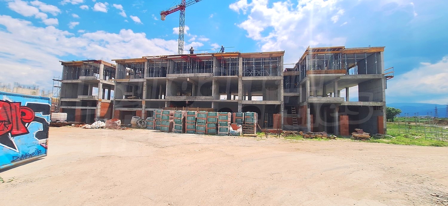 Gallery Picture 3