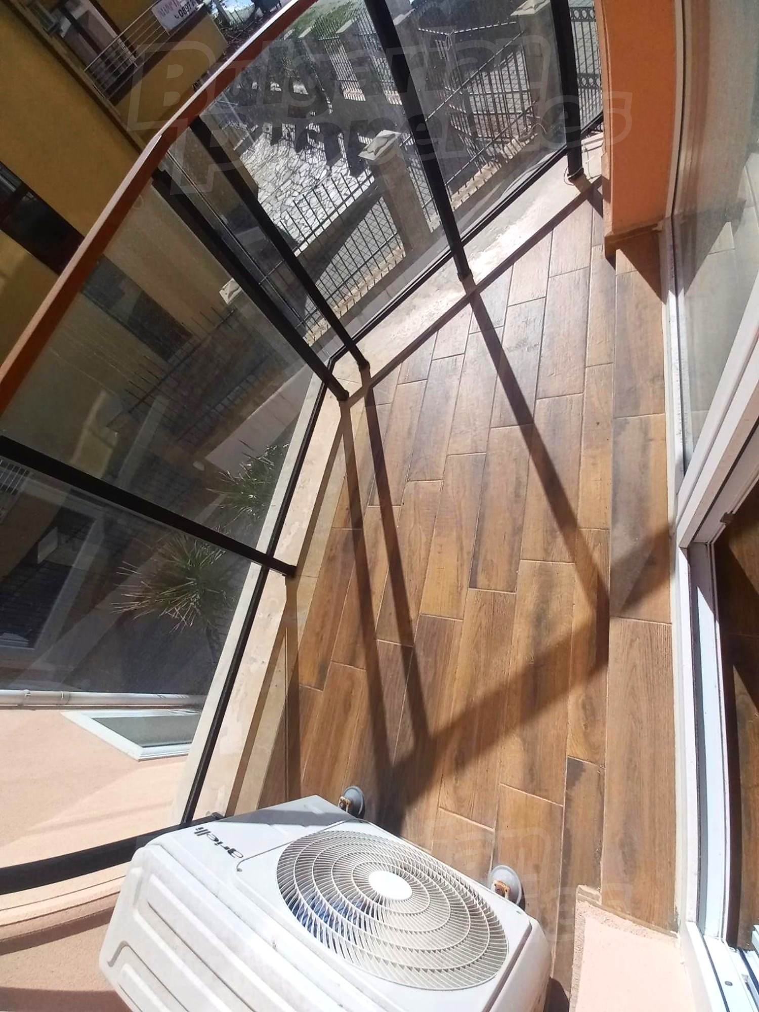 Gallery Picture 5