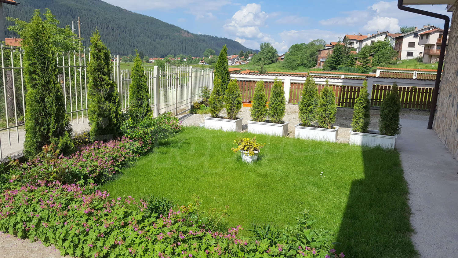 outside, garden, mountain, green area
