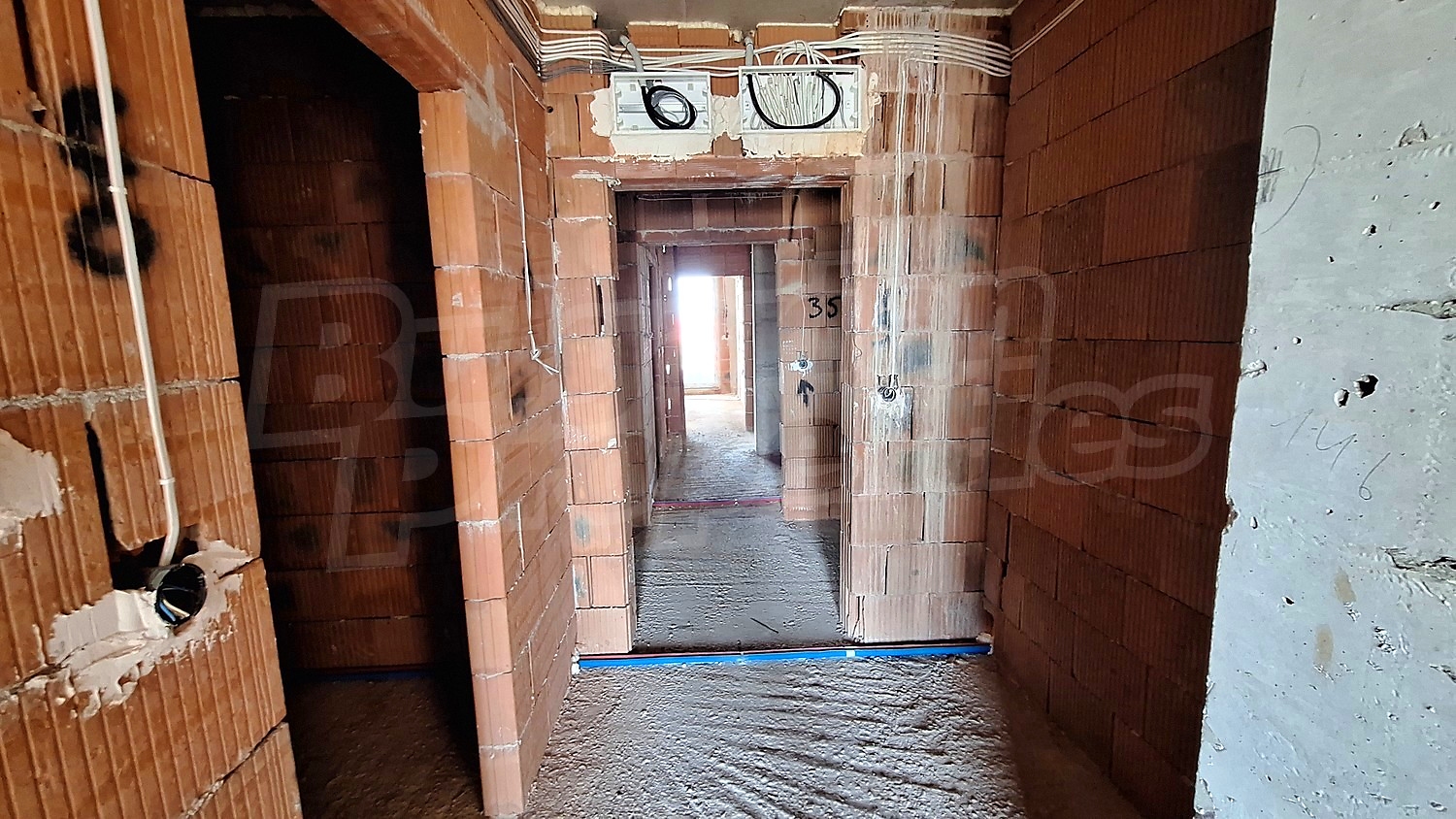 Gallery Picture 4