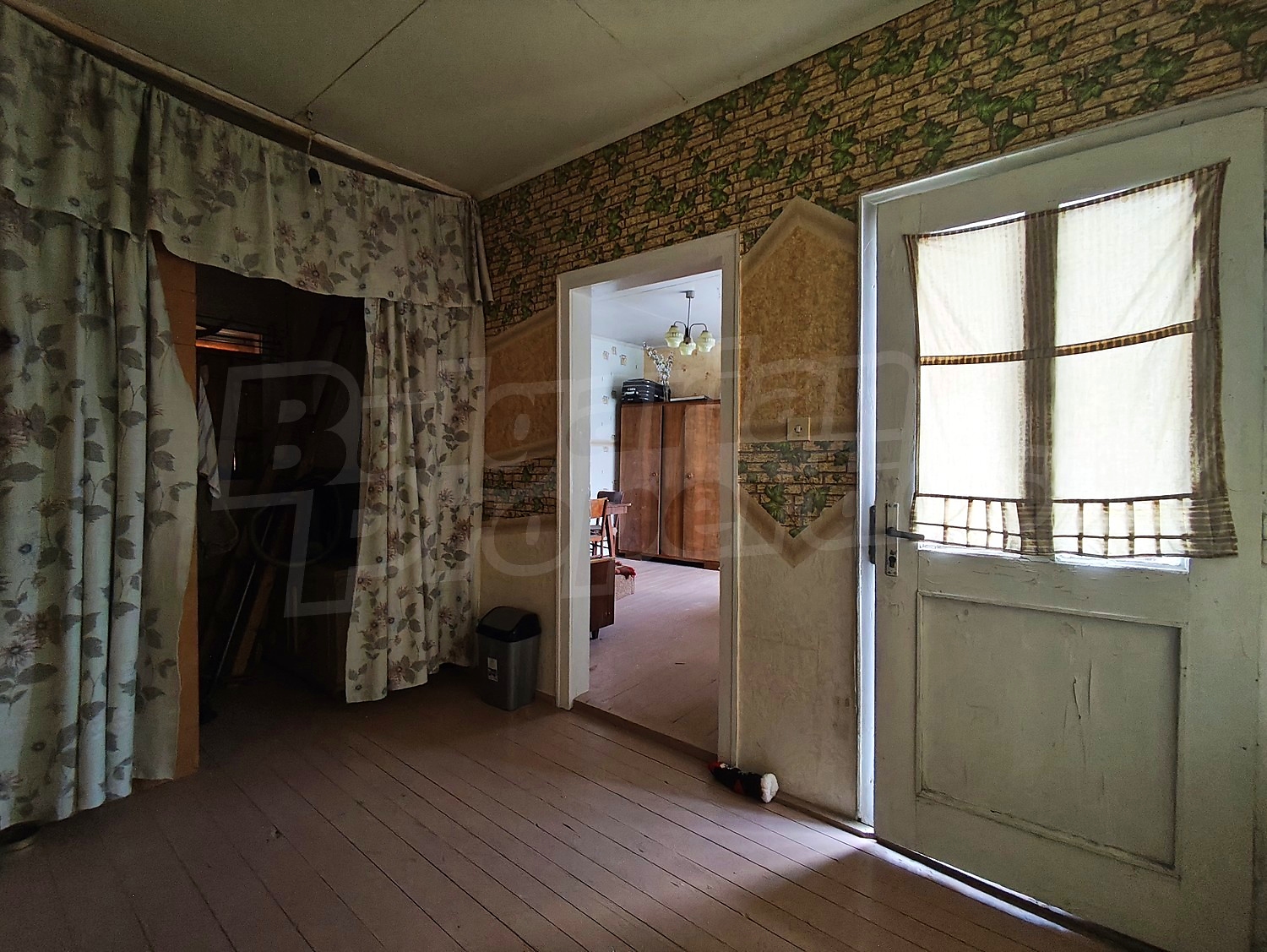 Gallery Picture 13
