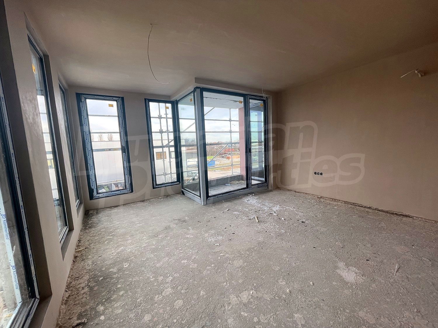 Gallery Picture 18