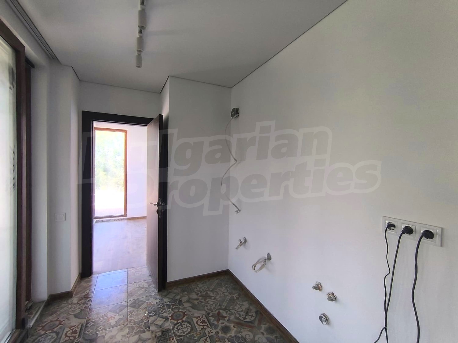 Gallery Picture 6