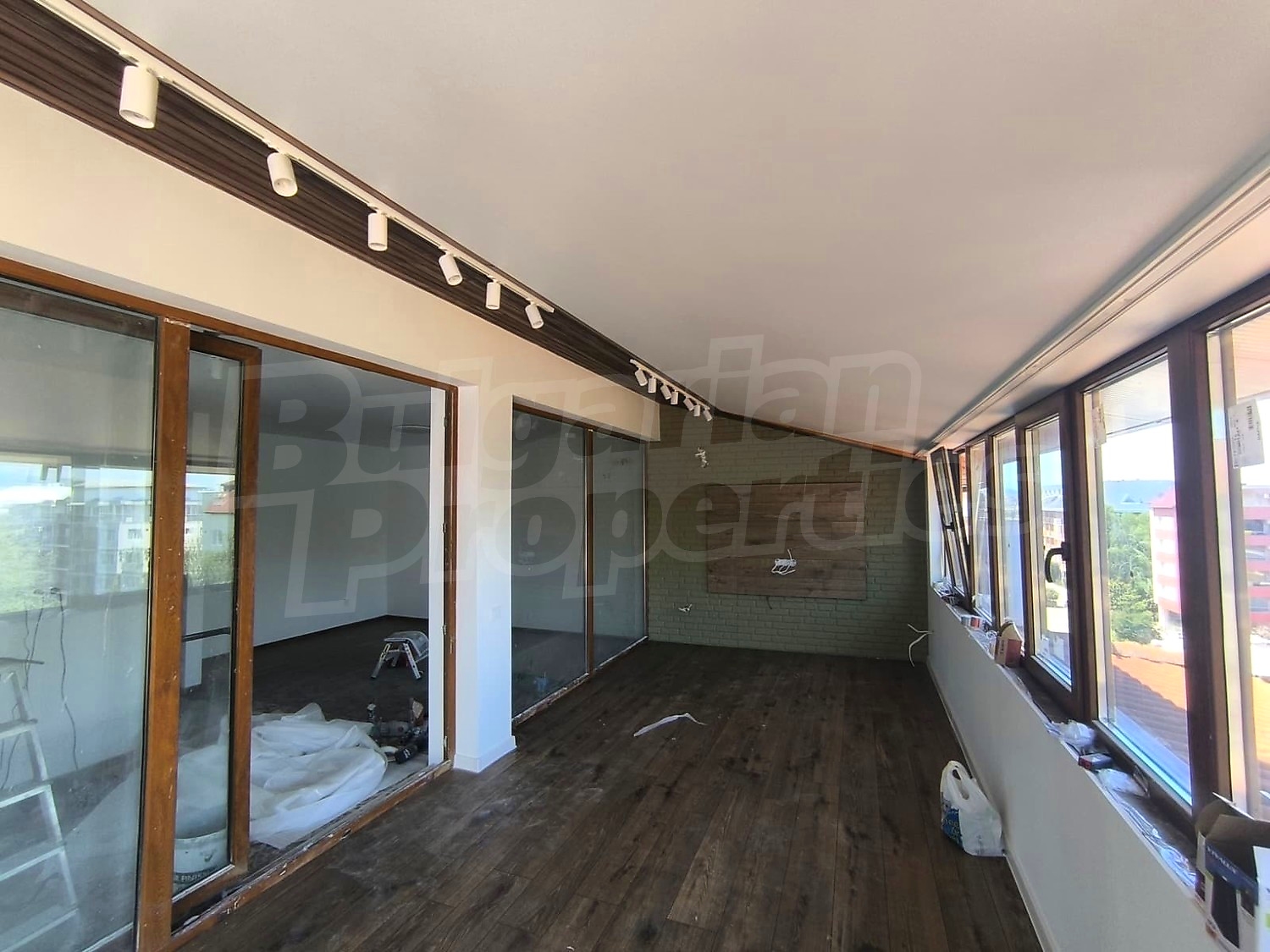 Gallery Picture 15