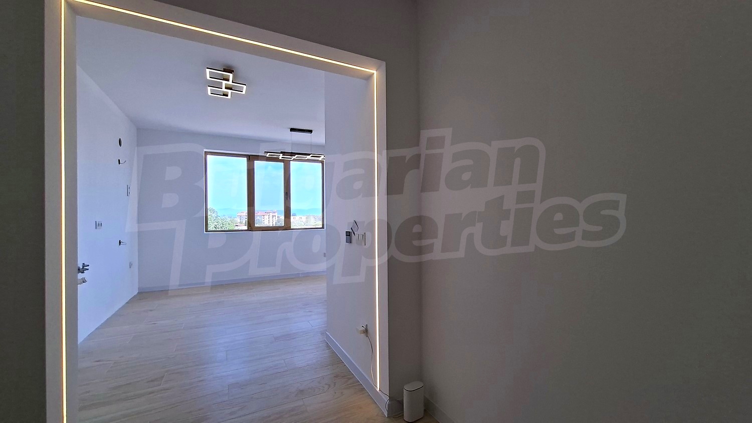 Gallery Picture 8