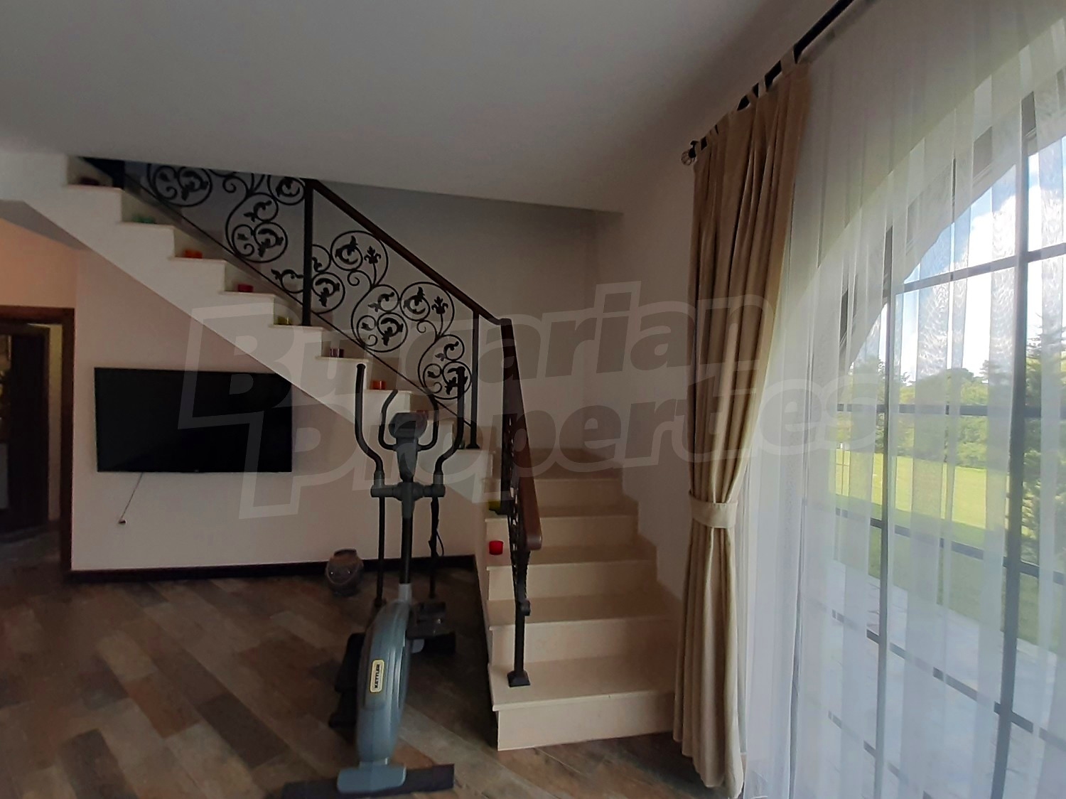 Gallery Picture 17