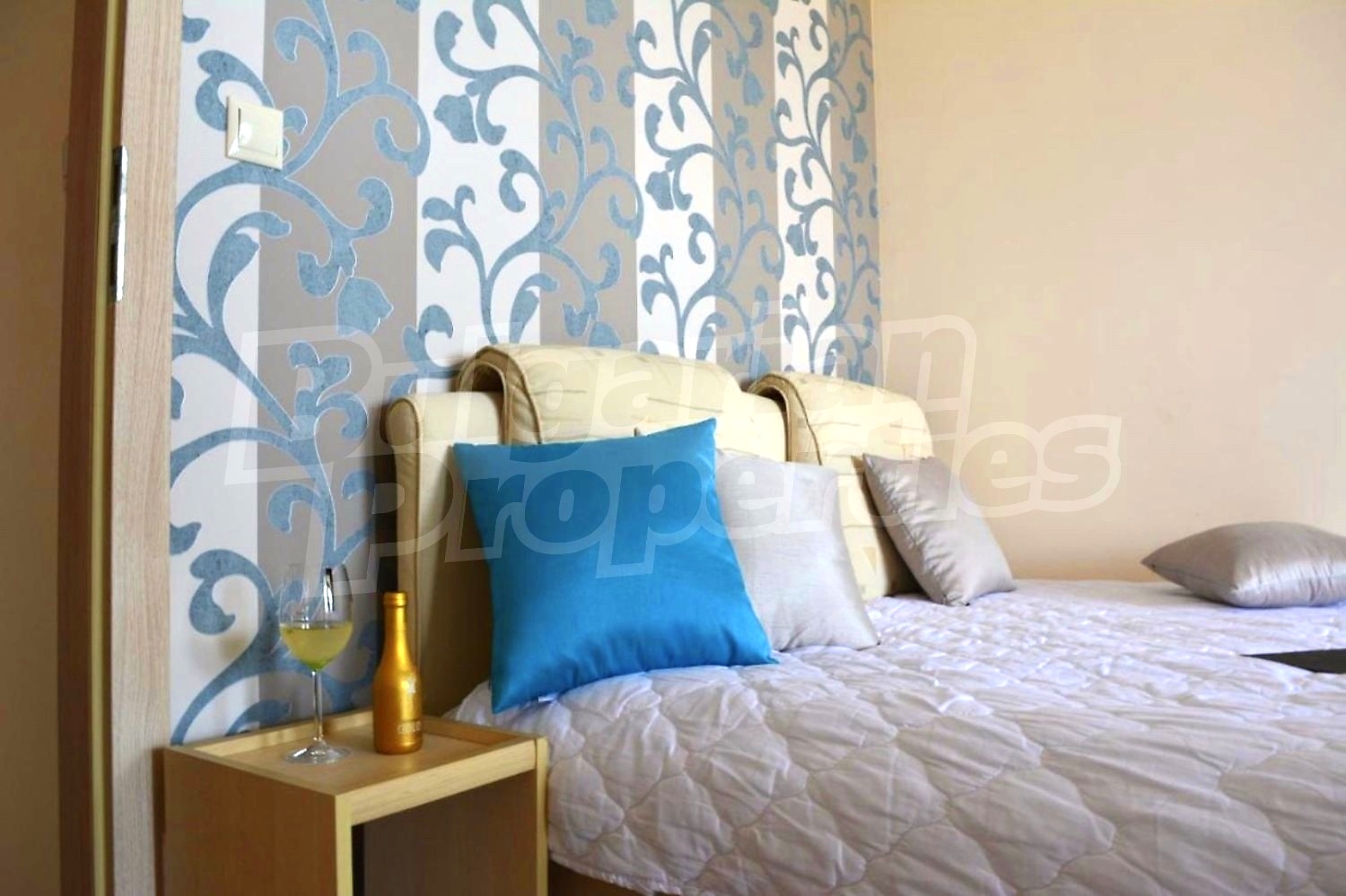 Gallery Picture 9