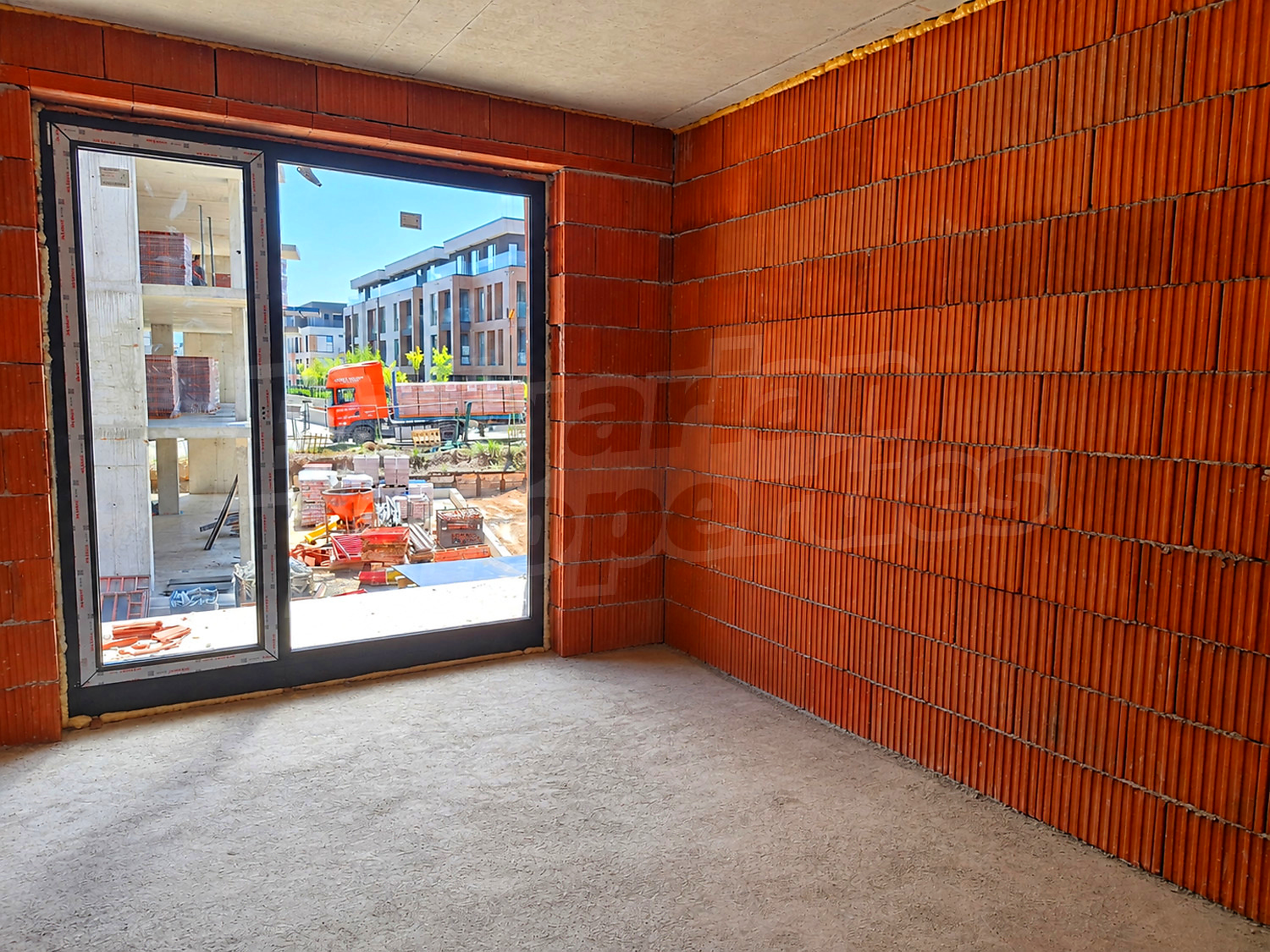 Gallery Picture 14