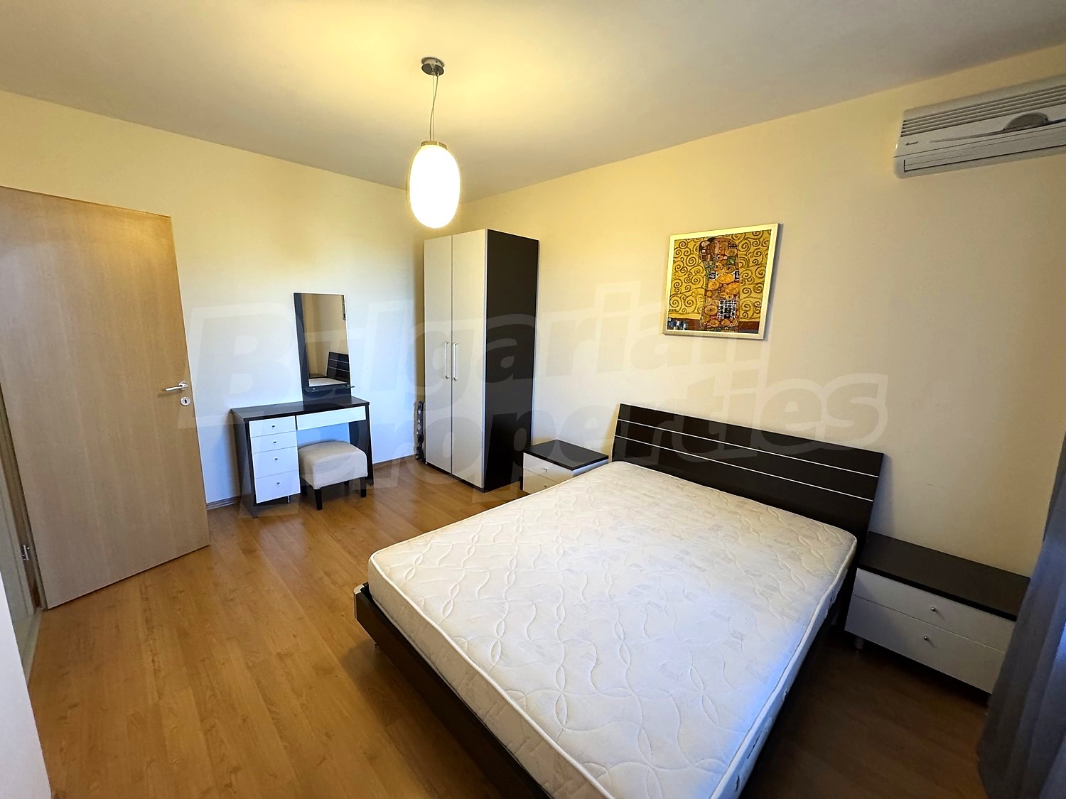 Gallery Picture 15