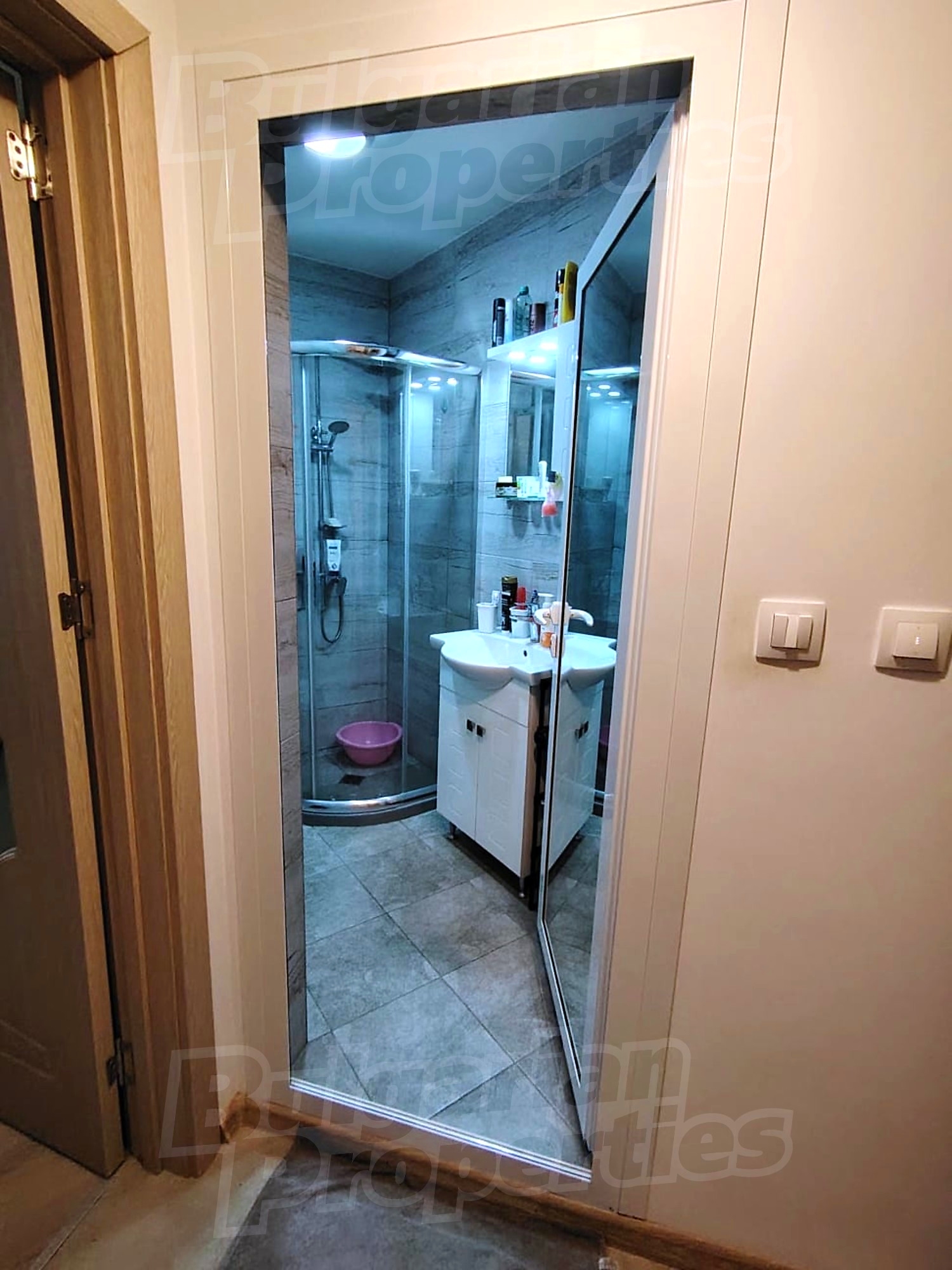 Gallery Picture 17