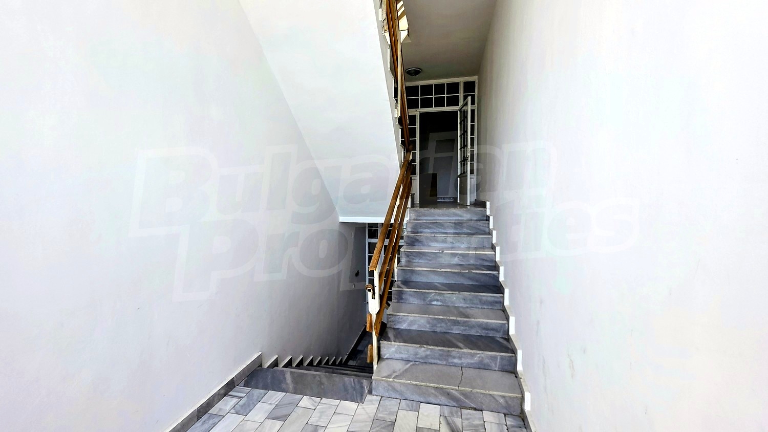 Gallery Picture 30