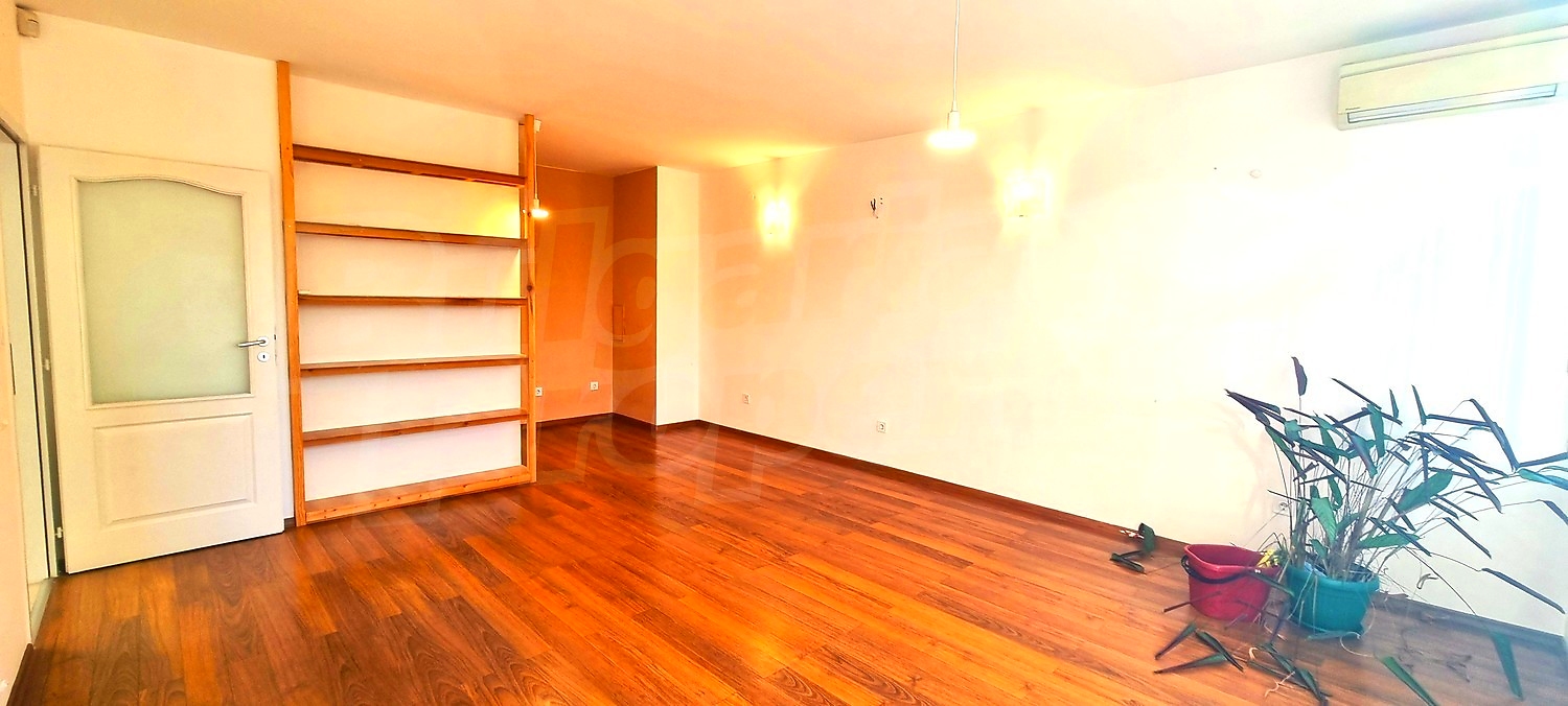 Gallery Picture 3
