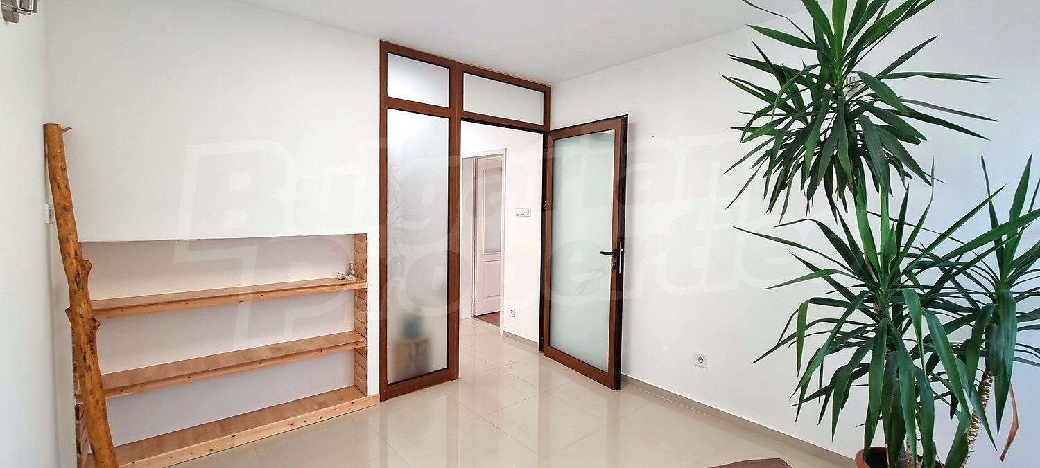 Gallery Picture 6
