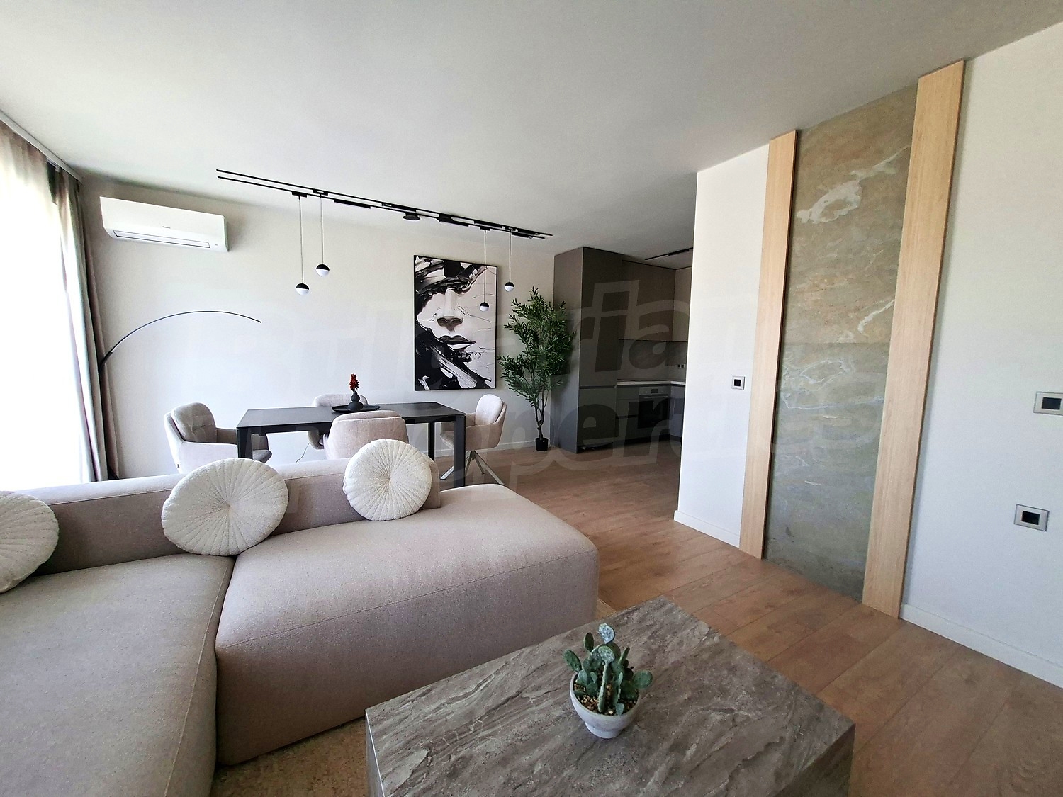 Gallery Picture 5