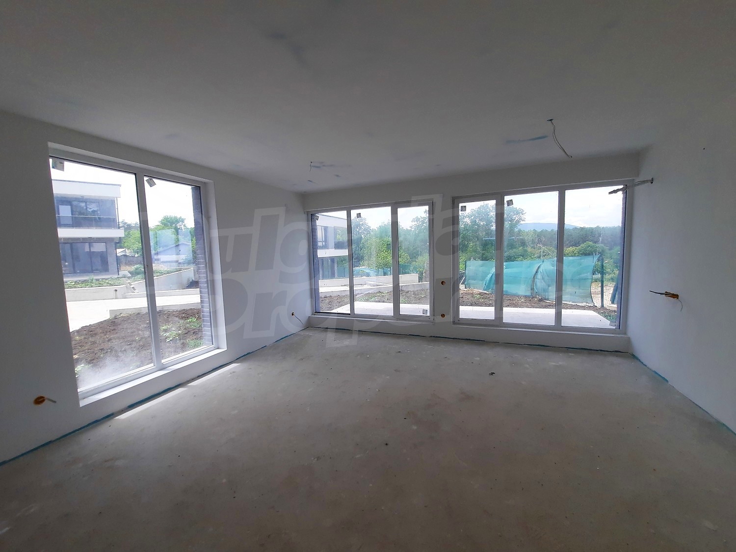 Gallery Picture 70