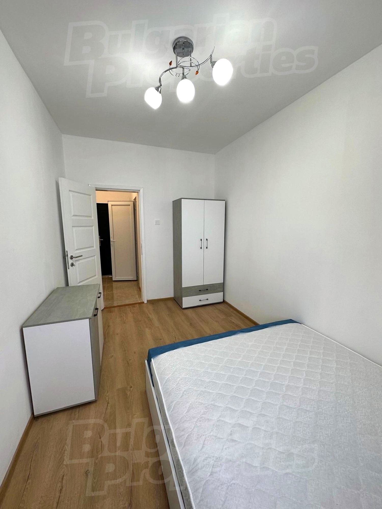 Gallery Picture 6