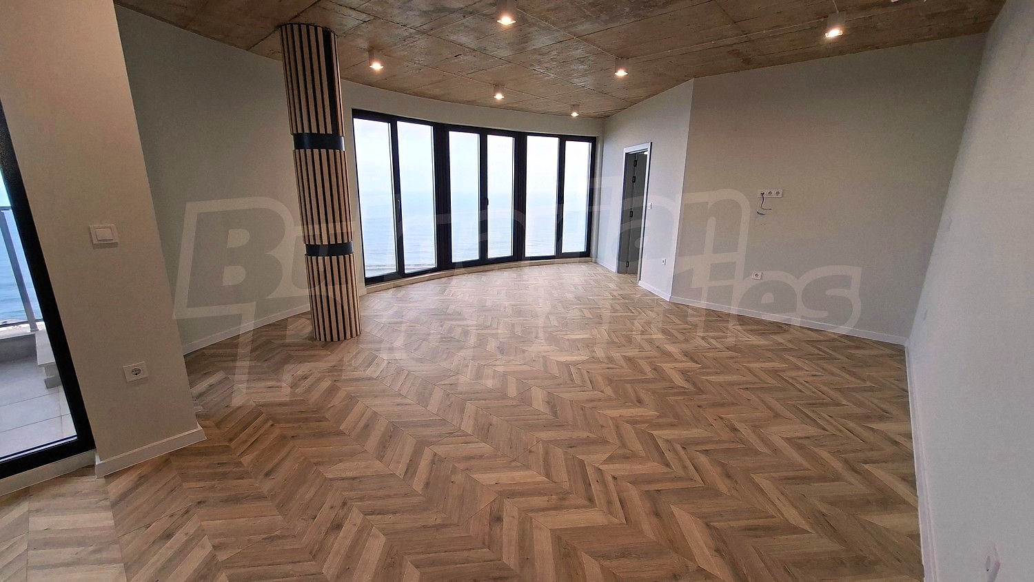 Gallery Picture 6