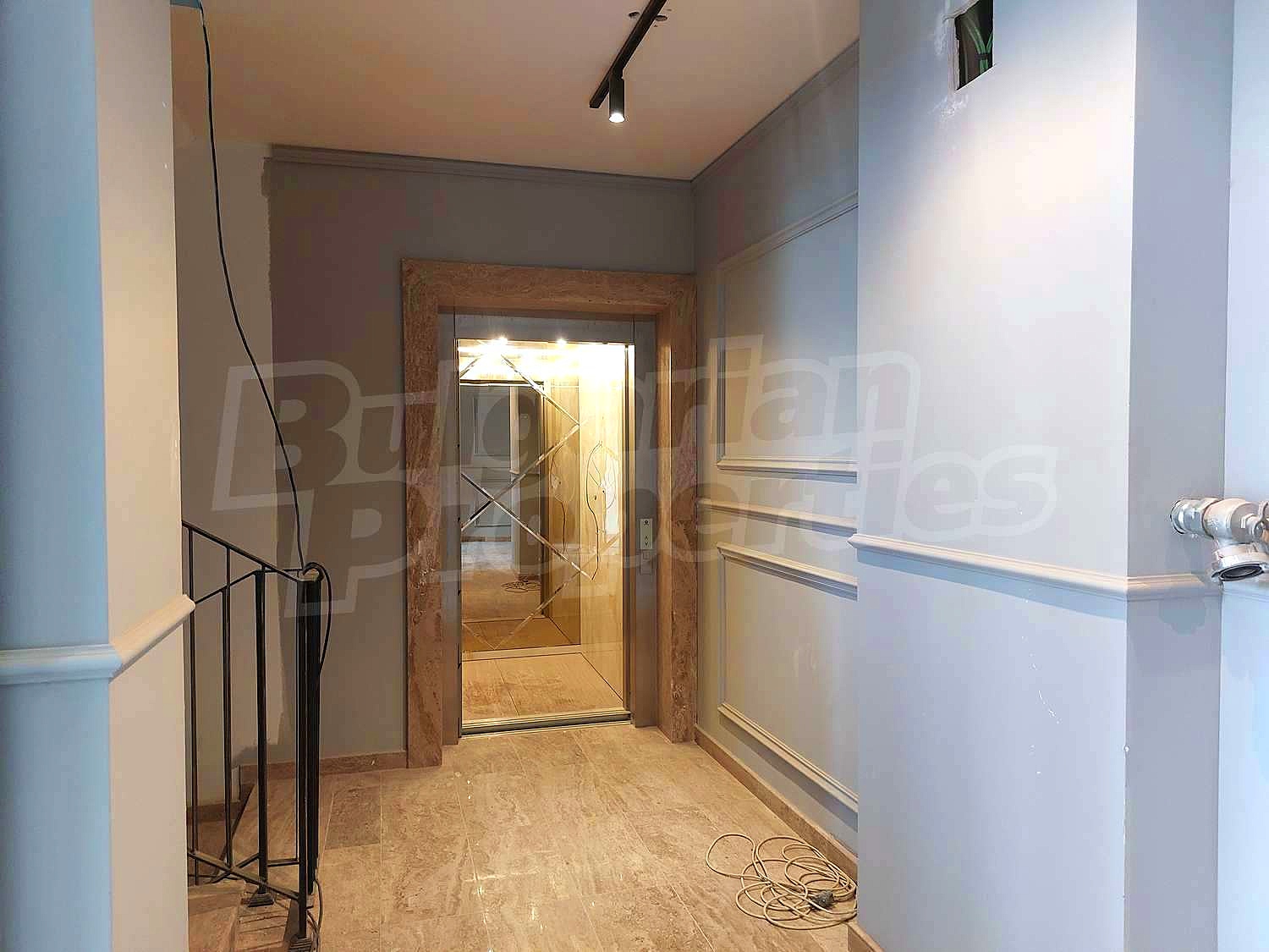 Gallery Picture 57