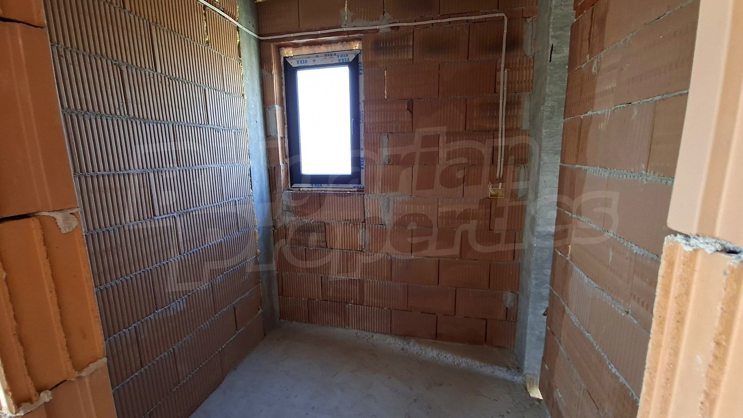 Gallery Picture 13