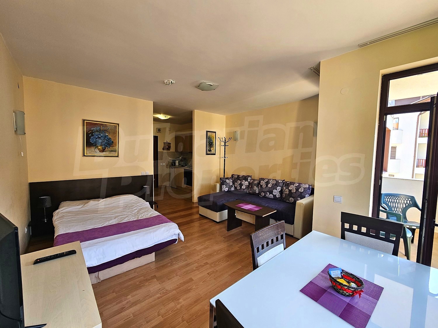 Gallery Picture 15