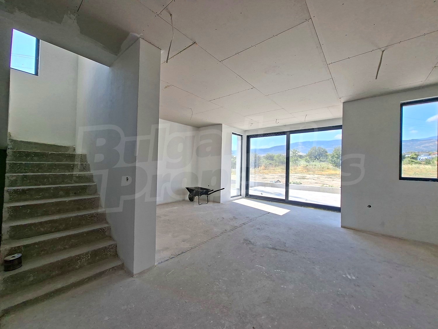 Gallery Picture 3