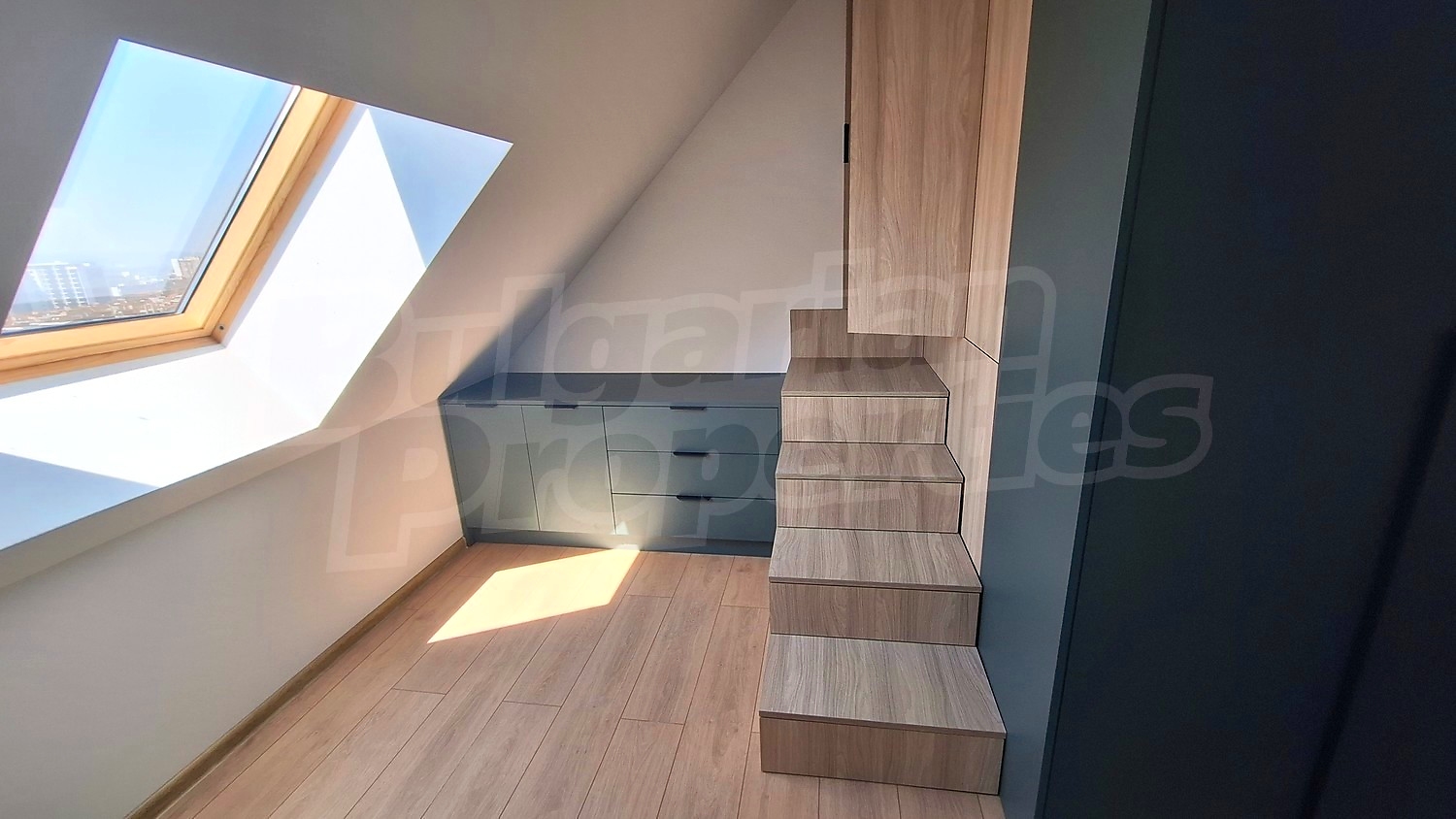 Gallery Picture 5