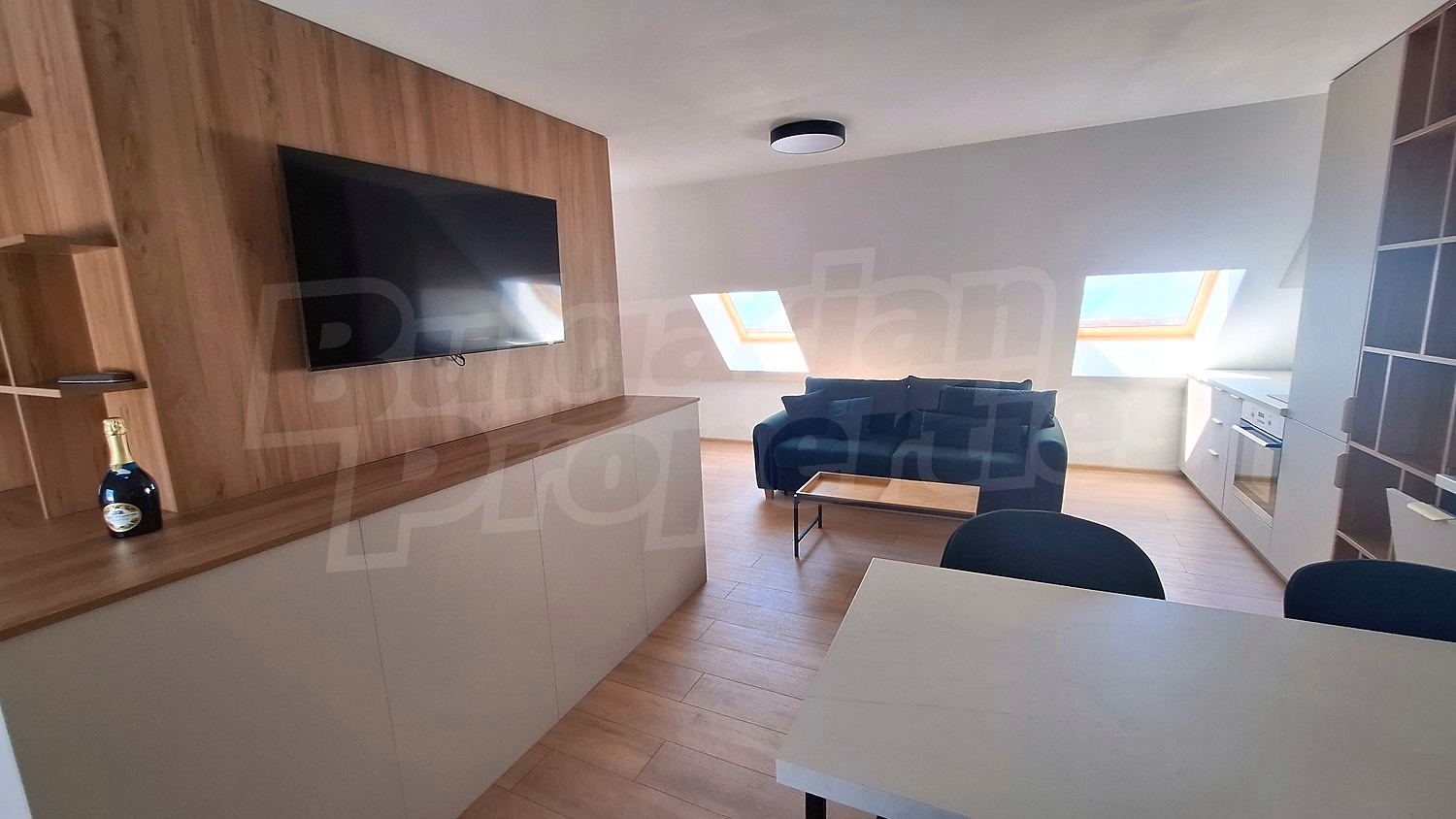 Gallery Picture 9
