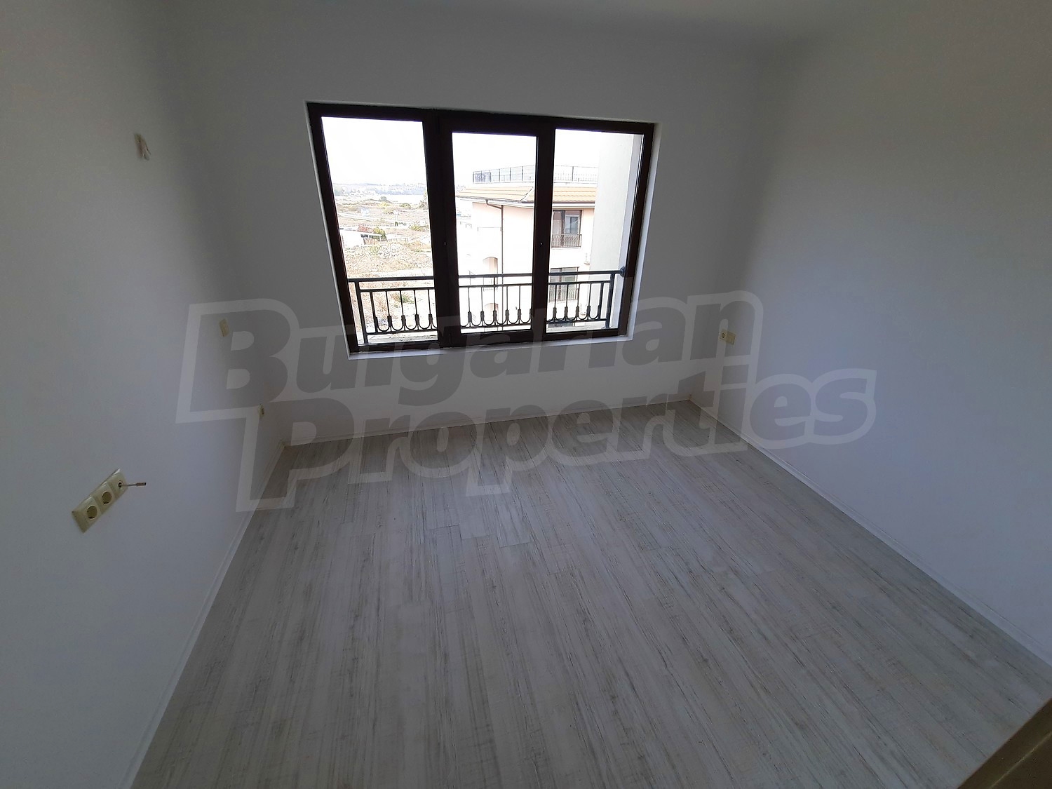 Gallery Picture 10