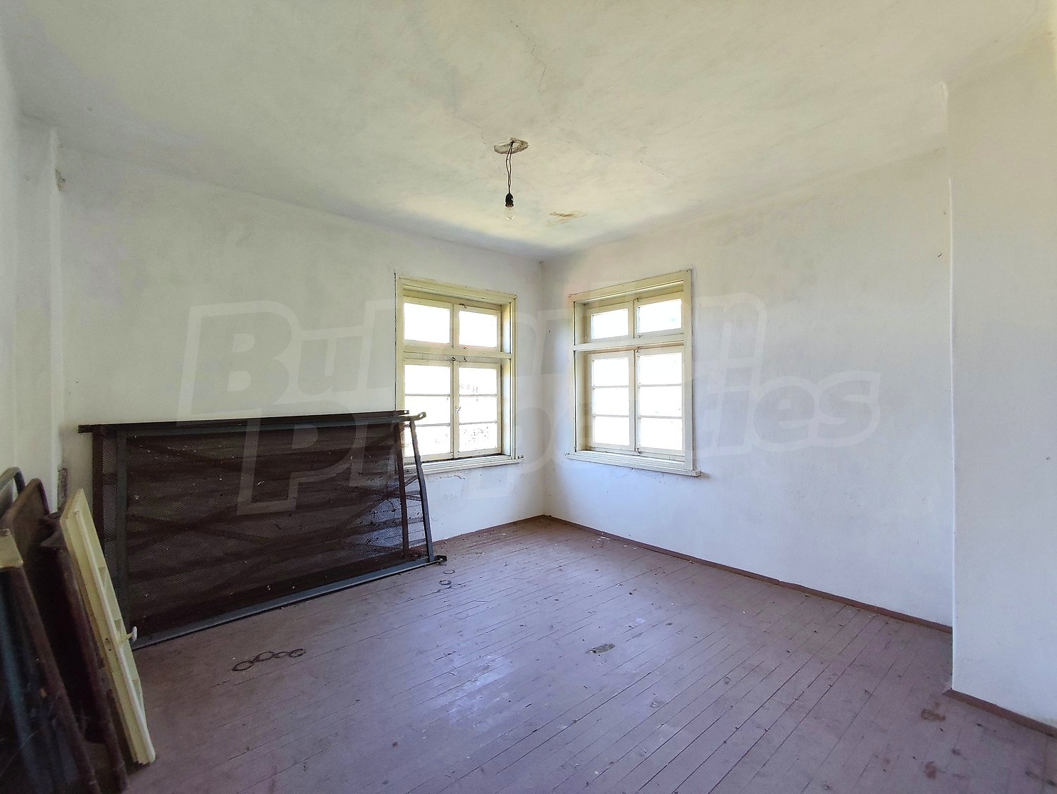 Gallery Picture 32