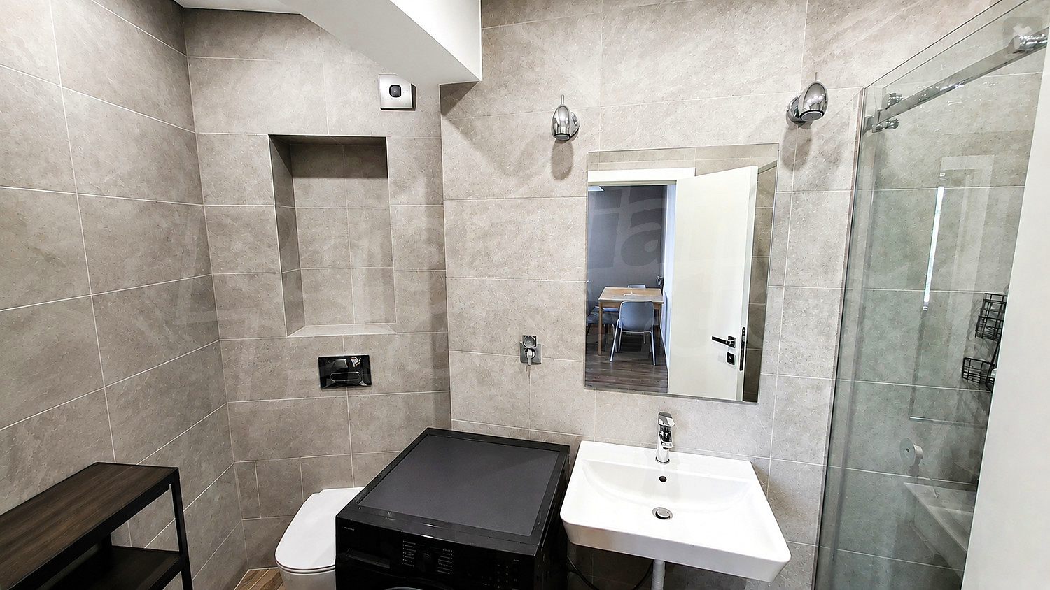 Gallery Picture 10