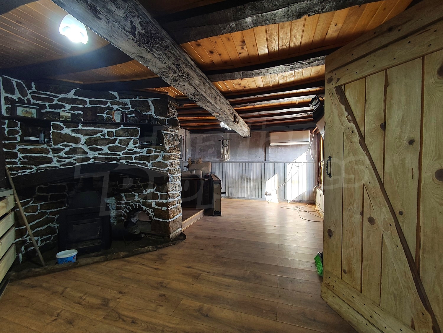 Gallery Picture 5