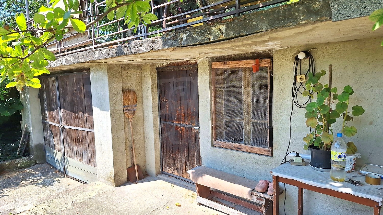Gallery Picture 35