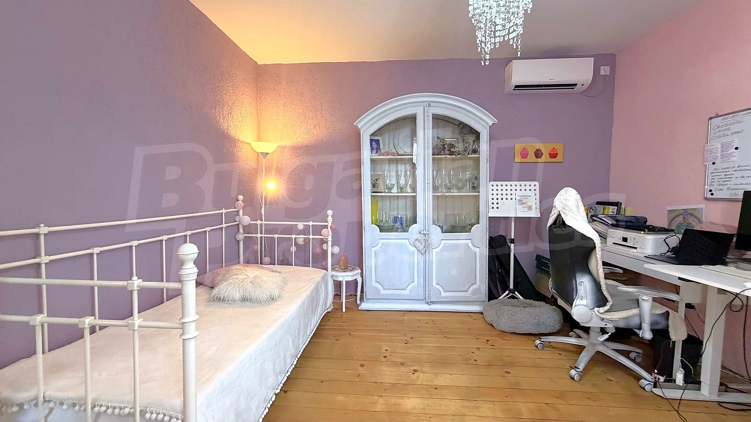 Gallery Picture 33