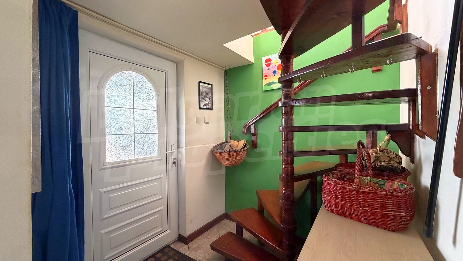 Gallery Picture 23