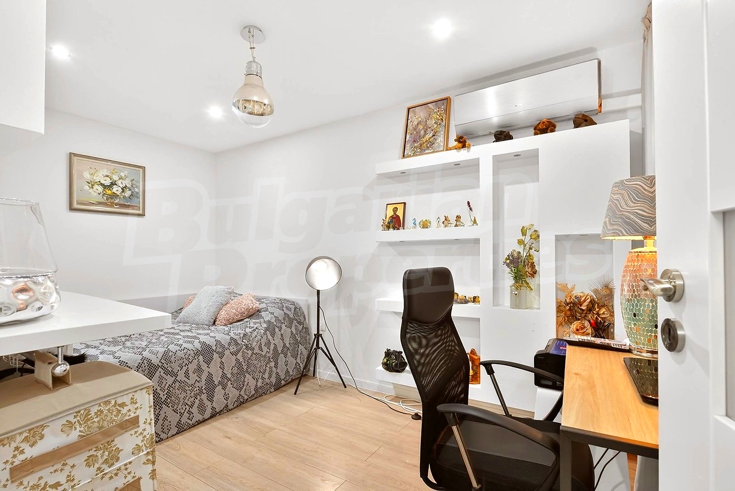 Gallery Picture 3