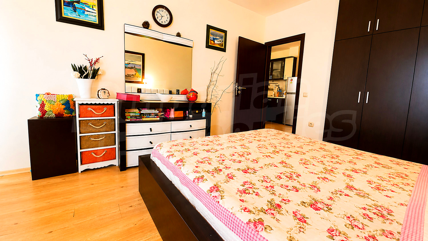 Gallery Picture 10