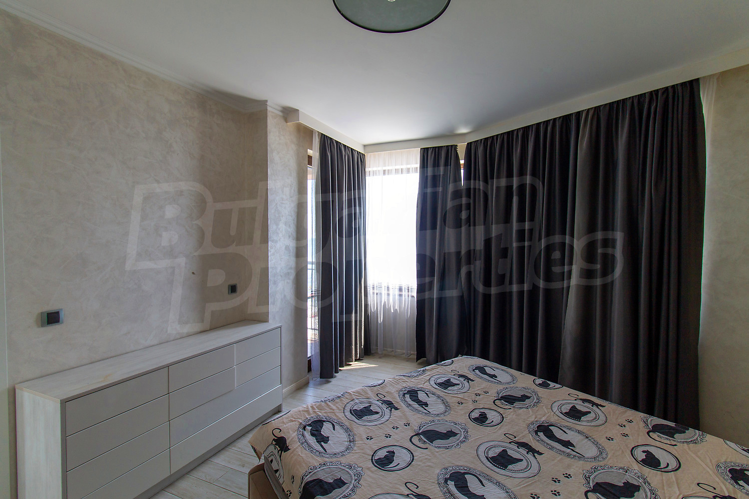 Gallery Picture 10