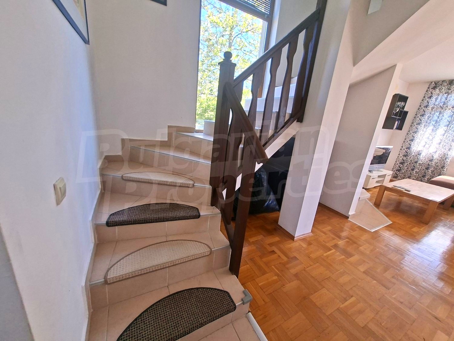 Gallery Picture 10