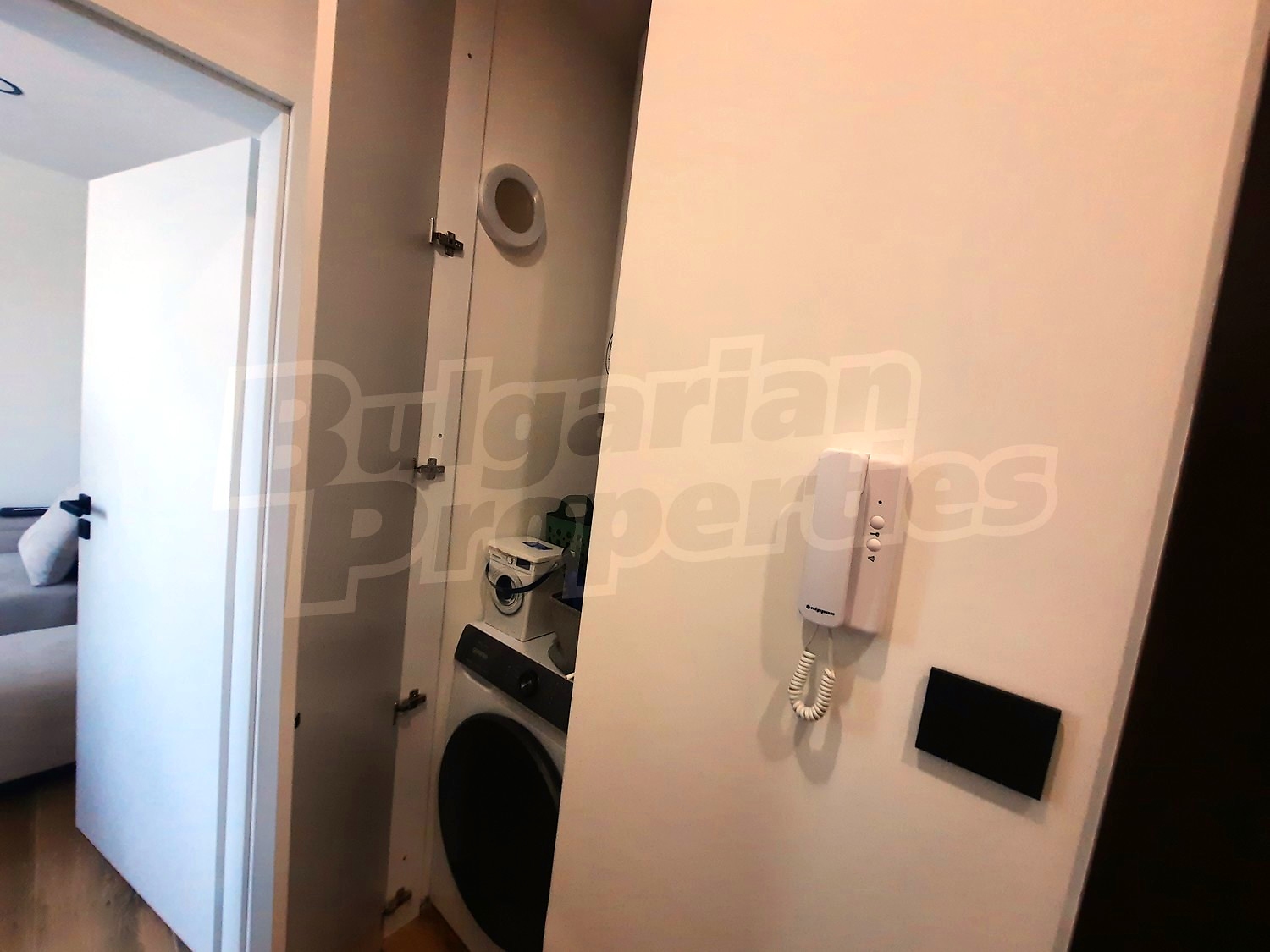 Gallery Picture 16