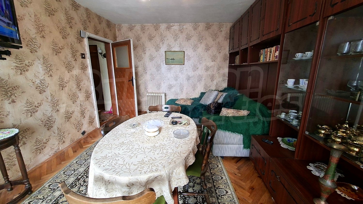 Gallery Picture 8