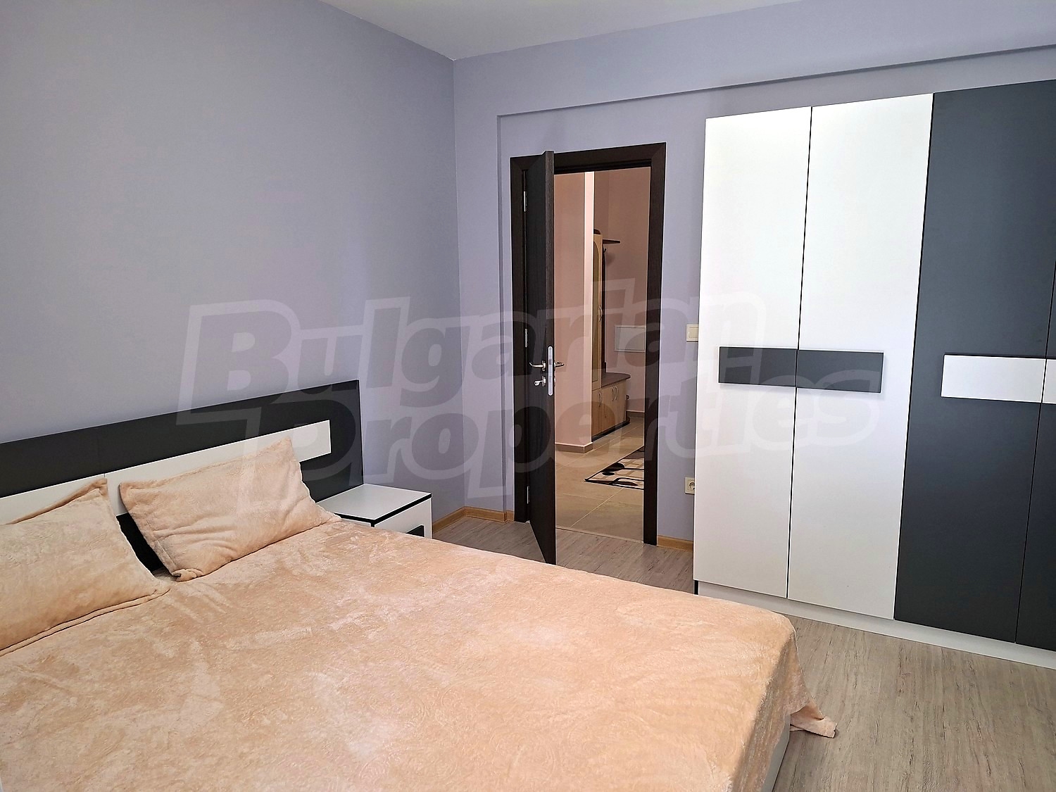 Gallery Picture 12