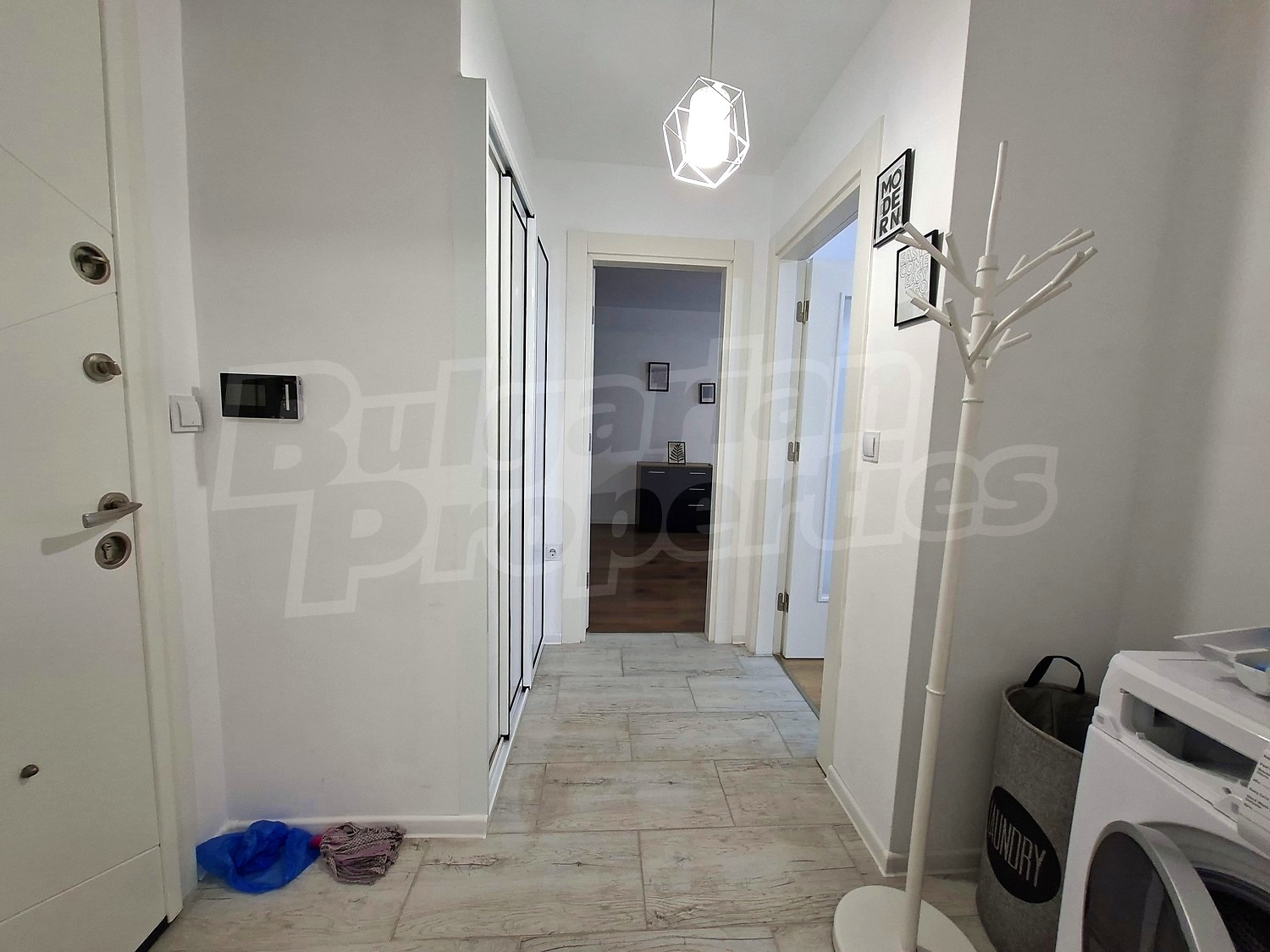 Gallery Picture 10