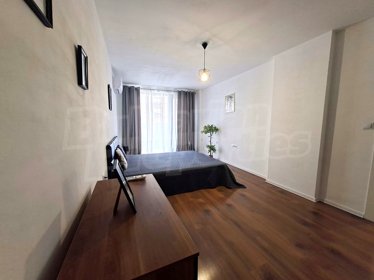 Gallery Picture 5