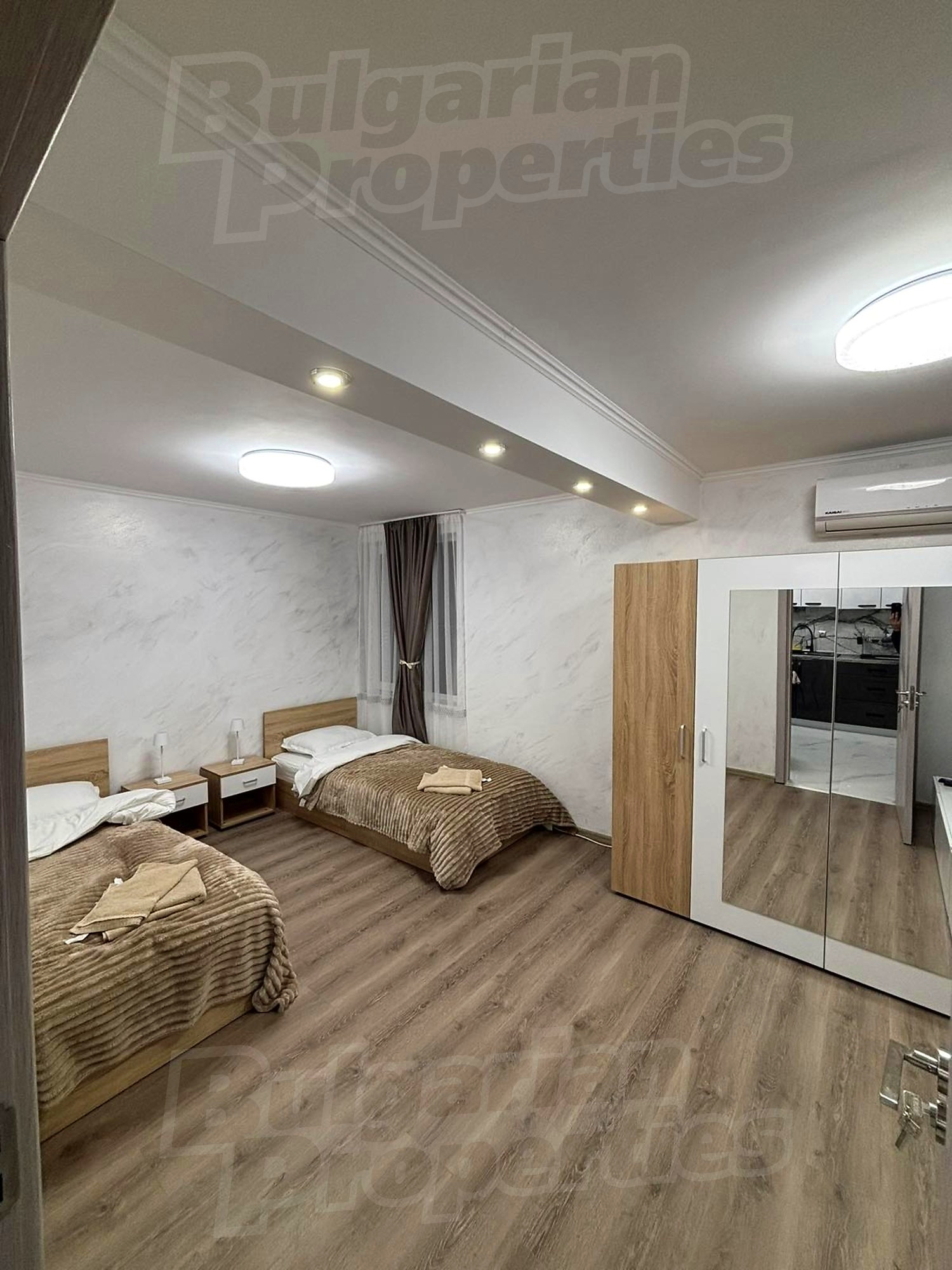 Gallery Picture 27